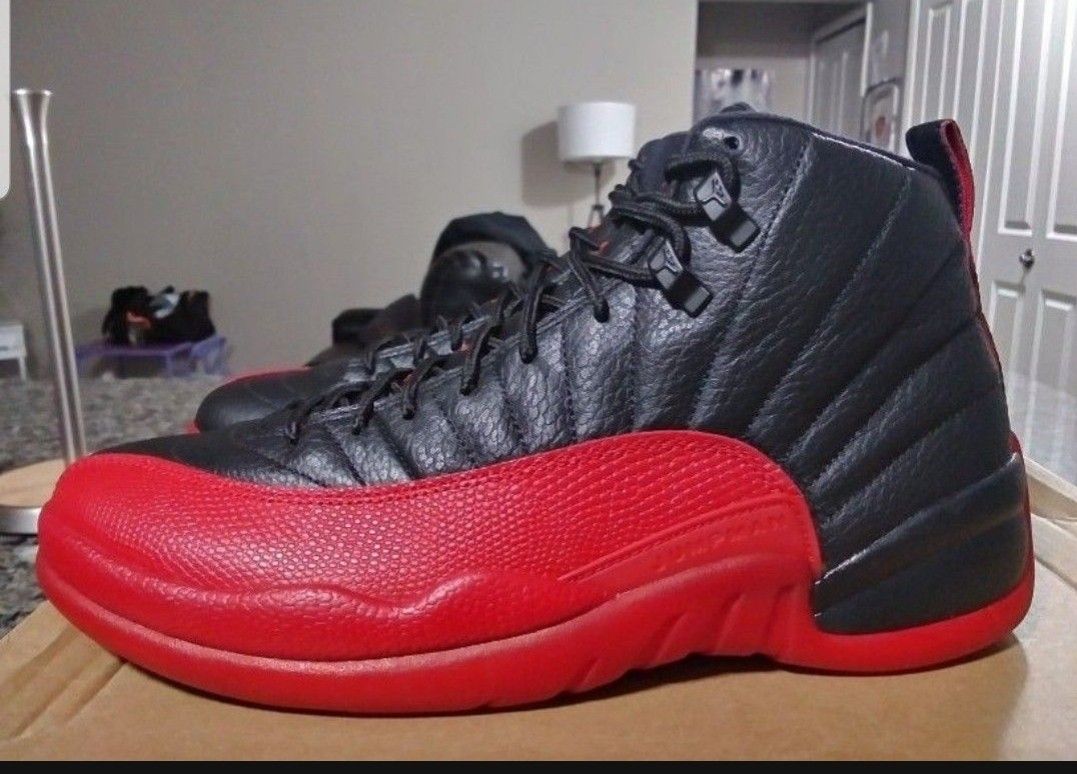 Air Jordan Retro 12 Size 8