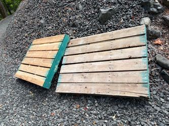 FREE Wood Pallets for DIY Crafters