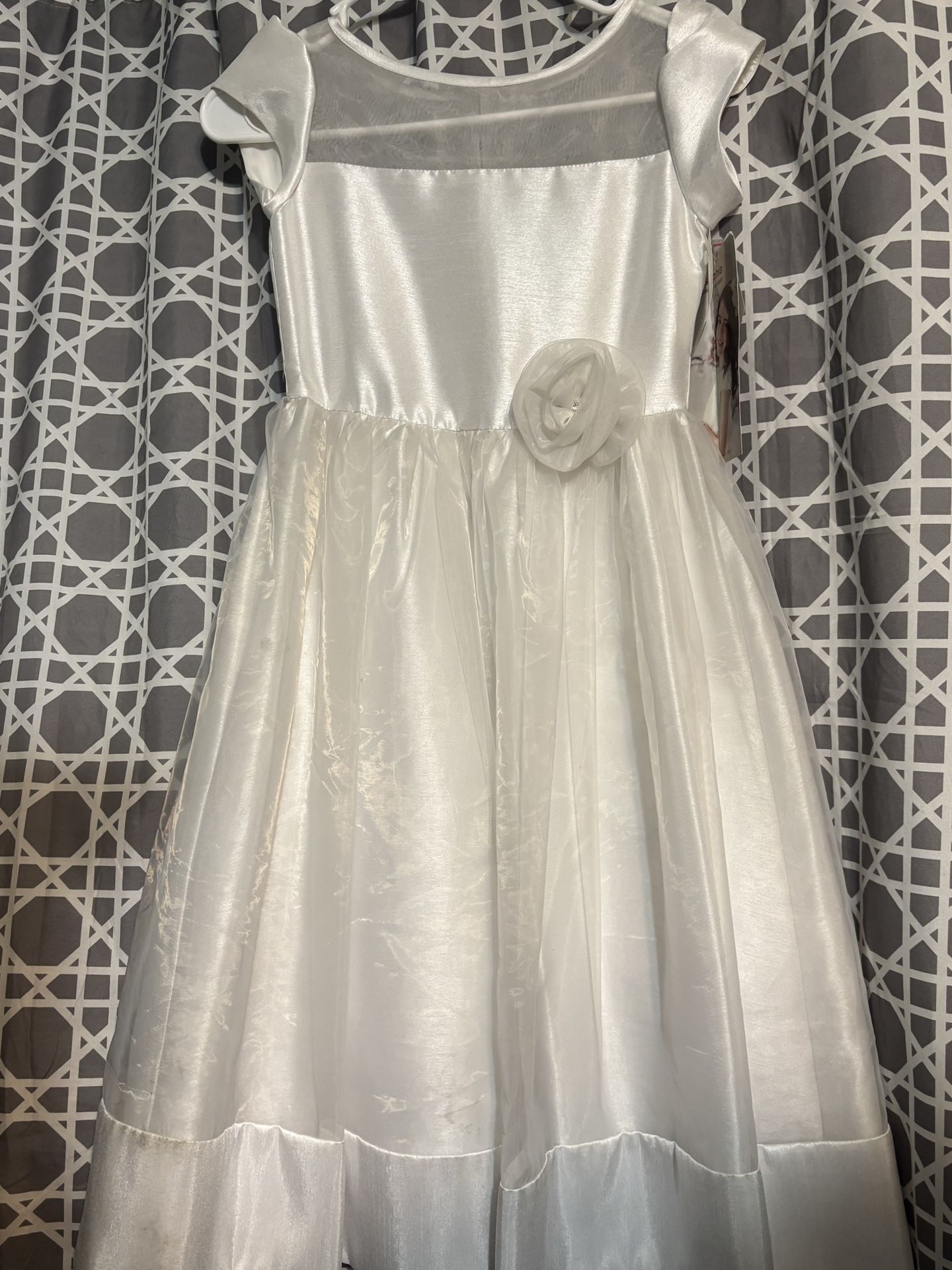 Kids size 8 first communion dress