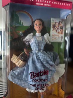 1994 Hollywood Legends Collection Collector Edition Barbie as Dorothy in The Wizard of Oz (Mattel