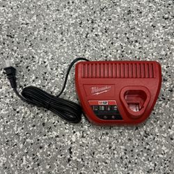 Milwaukee M12 Battery Charger 