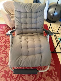Zero gravity reclining chair