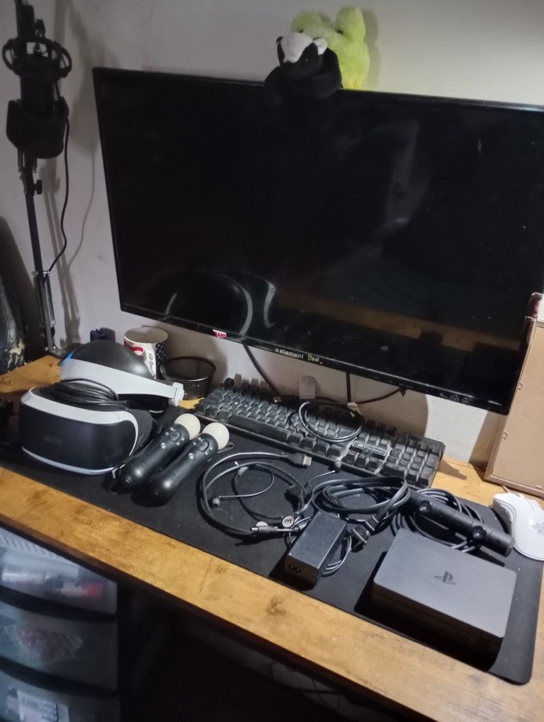 PlayStation VR Headset And Games