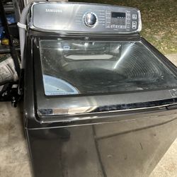 5.2 cu. ft. activewash™ Top Load Washer in Black Stainless Steel