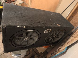 2 12in subs w. Head unit (supports apple / car play)