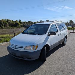 2002 Toyota Sienna
