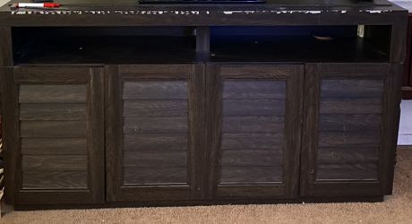 Entertaining Center Console Massive Price Drop