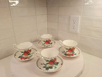 Redoute Fruit Fine Bone China Tea Cup Set
