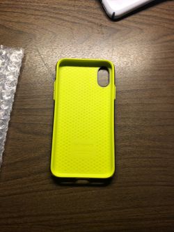 iPhone X Speck Cover Black and green