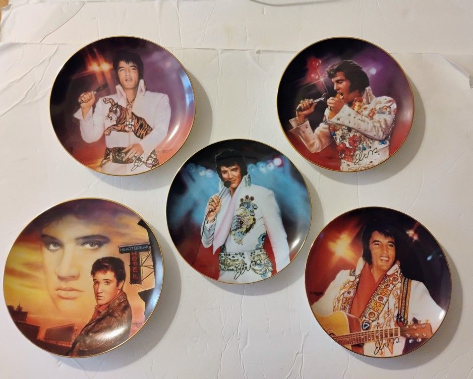5 Elvis Presley Collector Plates