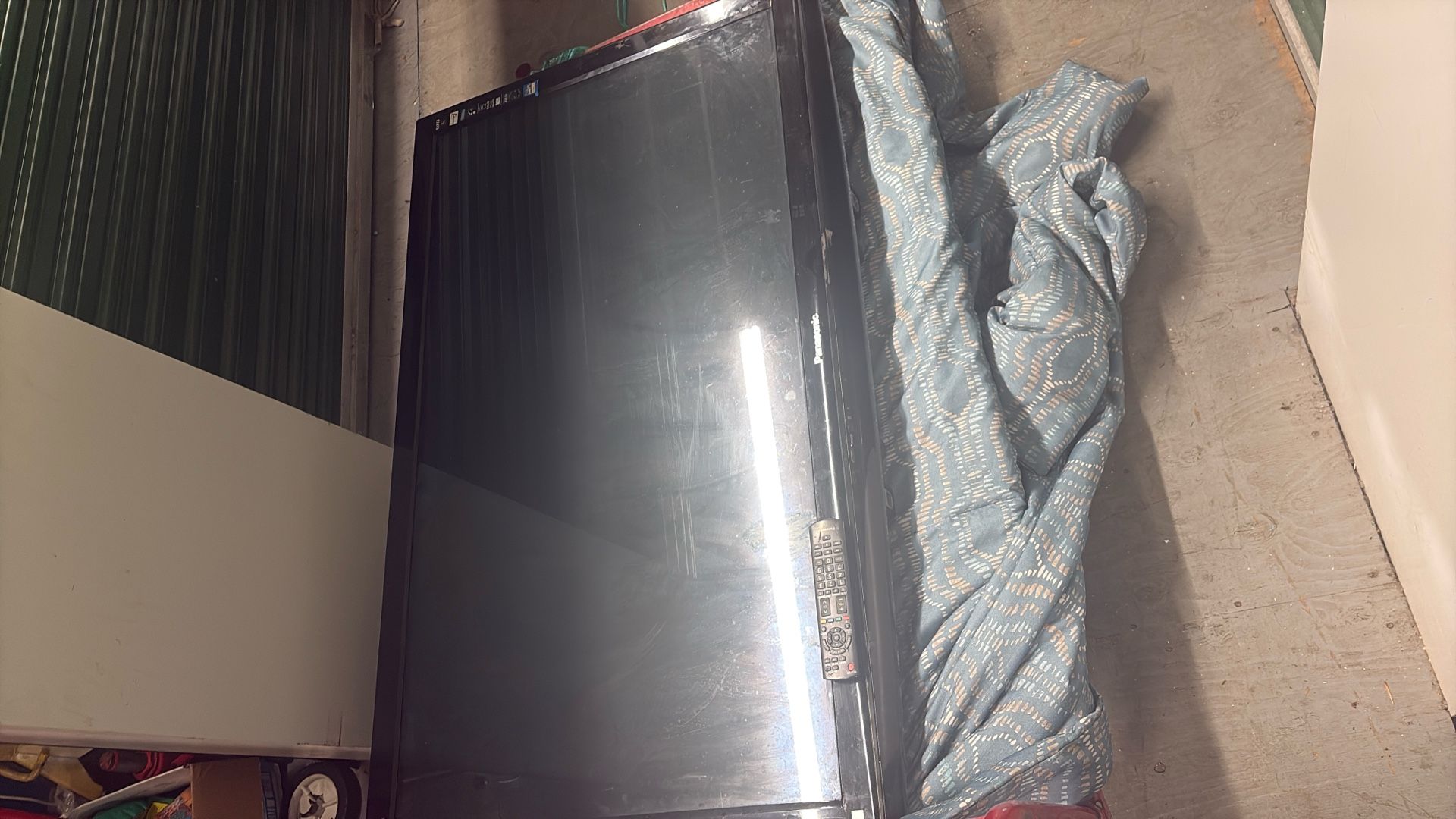 Panasonic 60 Inch Flatscreen Tv