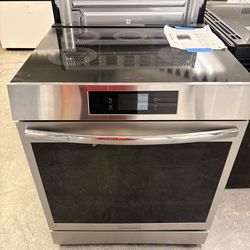 Frigidaire 6.2 cu ft electric induction total convection stove