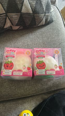 Color changing Strawberry Squishy