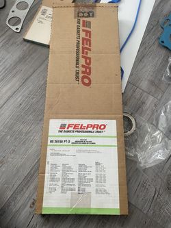 1.8L Corolla gasket set (NEW IN THE BOX) W/4 Bolts