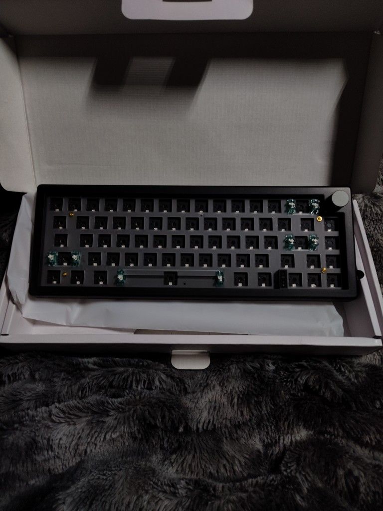 ZOUYA GMK67 BLACK RGB MECHANICAL KEYBOARD CUSTOM BT USB-C USB 2.4GHZ TRI CONNECT BRAND NEW