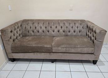 Tufted Velvet Chesterfield Sofa