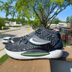 Nike KD14 
Men's 8 (W 9.5)
