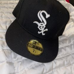 White Sox Fitted Hat Size 7 1/2