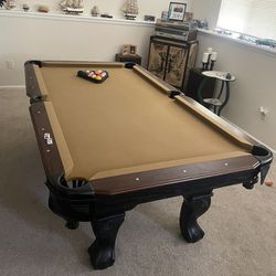 Pool Table & Accesorios 