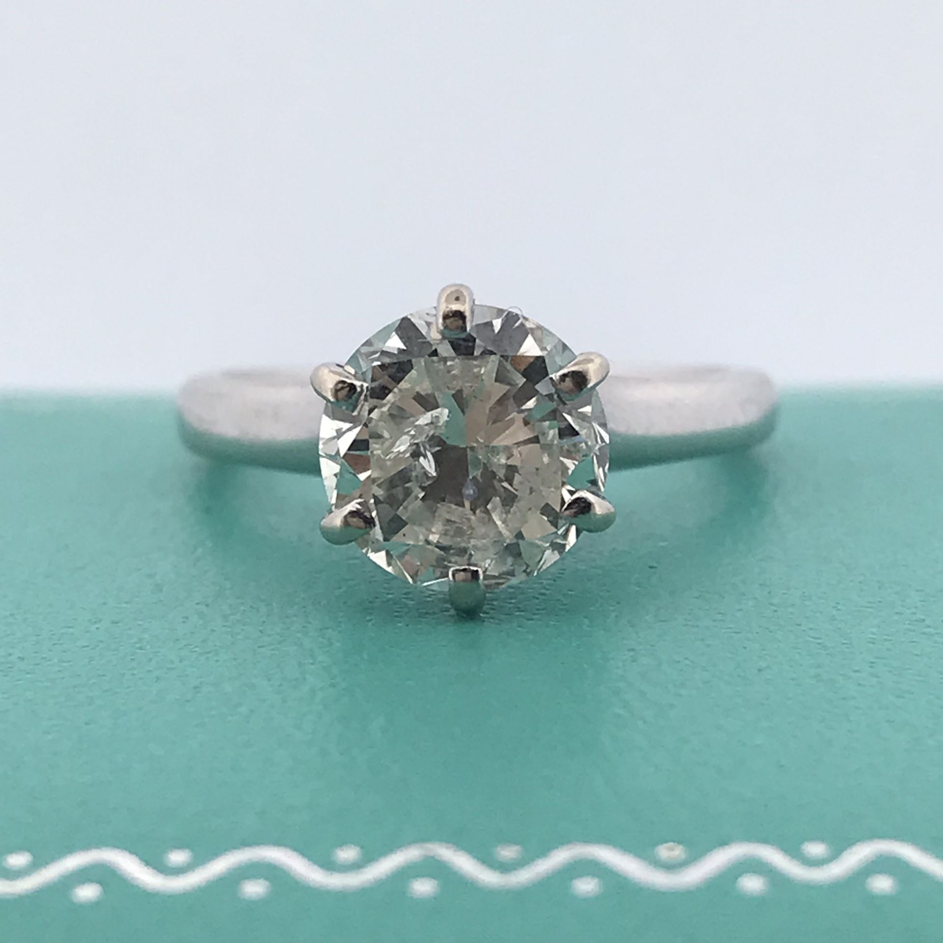 14k White Gold 1.75ct Diamond ring size 4.75