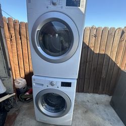 White Kenmore Front Load Washer And Dryer Gas Set We Deliver And Install🚚👨🏻‍🔧
