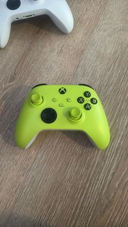 Electric Volt Xbox Controller
