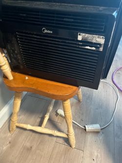 Midea A/C window unit