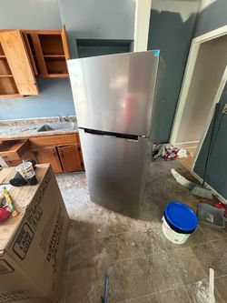 28” refrigerator like new