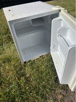 Emerson mini fridge