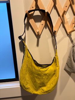 Baggy Medium Crescent - Urban Outfitters Exclusive