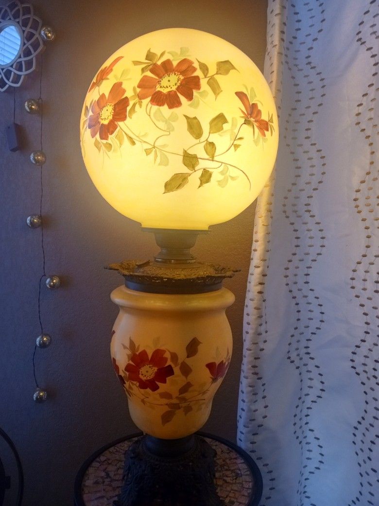 Antique 1800/Yr Large Gone With The Wind Lamp