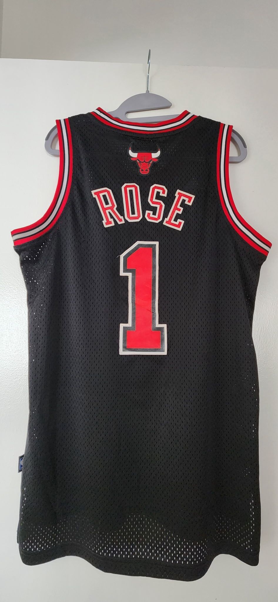Derrick Rose #1 Adidas Basketball Jersey, Black, Embroidery SMALL +2 Length