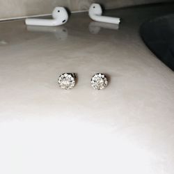 1 Carat Total Weight White Gold Minded Diamond Earrings