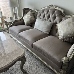 Elegant Sofa Set with Coffee and Side Tables for Sale - Luxurious Style, Excellent Condition