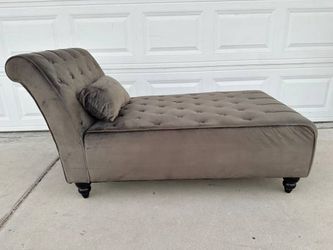 Long Couch
Dimensions: 48”(L)x29”(W)x16”(H)
Couch Backrest height:30”
Material: Non- falling down
Excellent condition
Good working