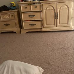 Solid Wood Dresser With 2 Night Stands