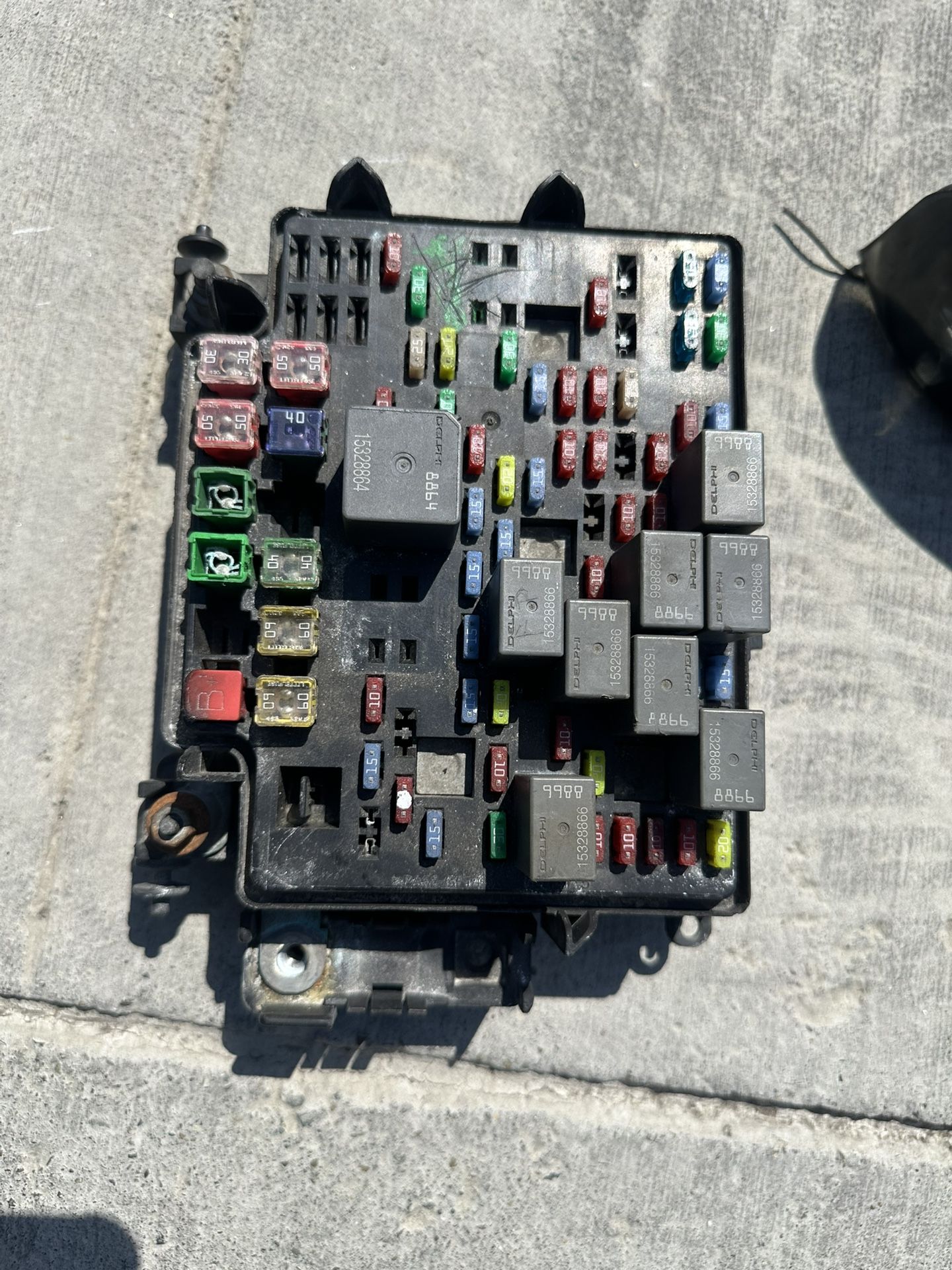 2003 Chevy Tahoe Main Fuse Block. Fuses Included(majority)