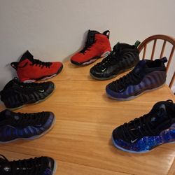 (9.5) MENS SHOES ($70)