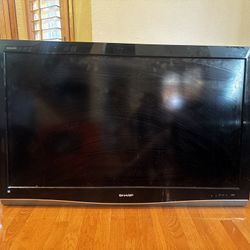 44 In. Aquos Sharp Tv With Chromecast 