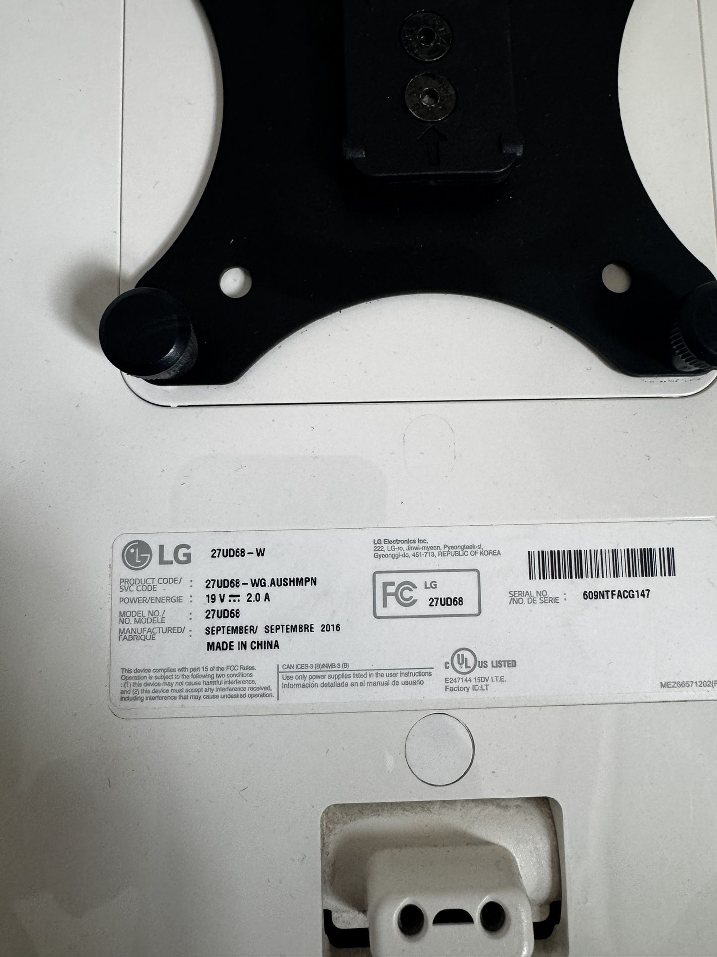 LG 4k Monitor (27UD68)