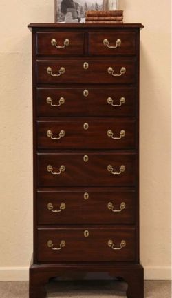 Vintage Henkel-Harris Virginia Galleries Lingerie Chest