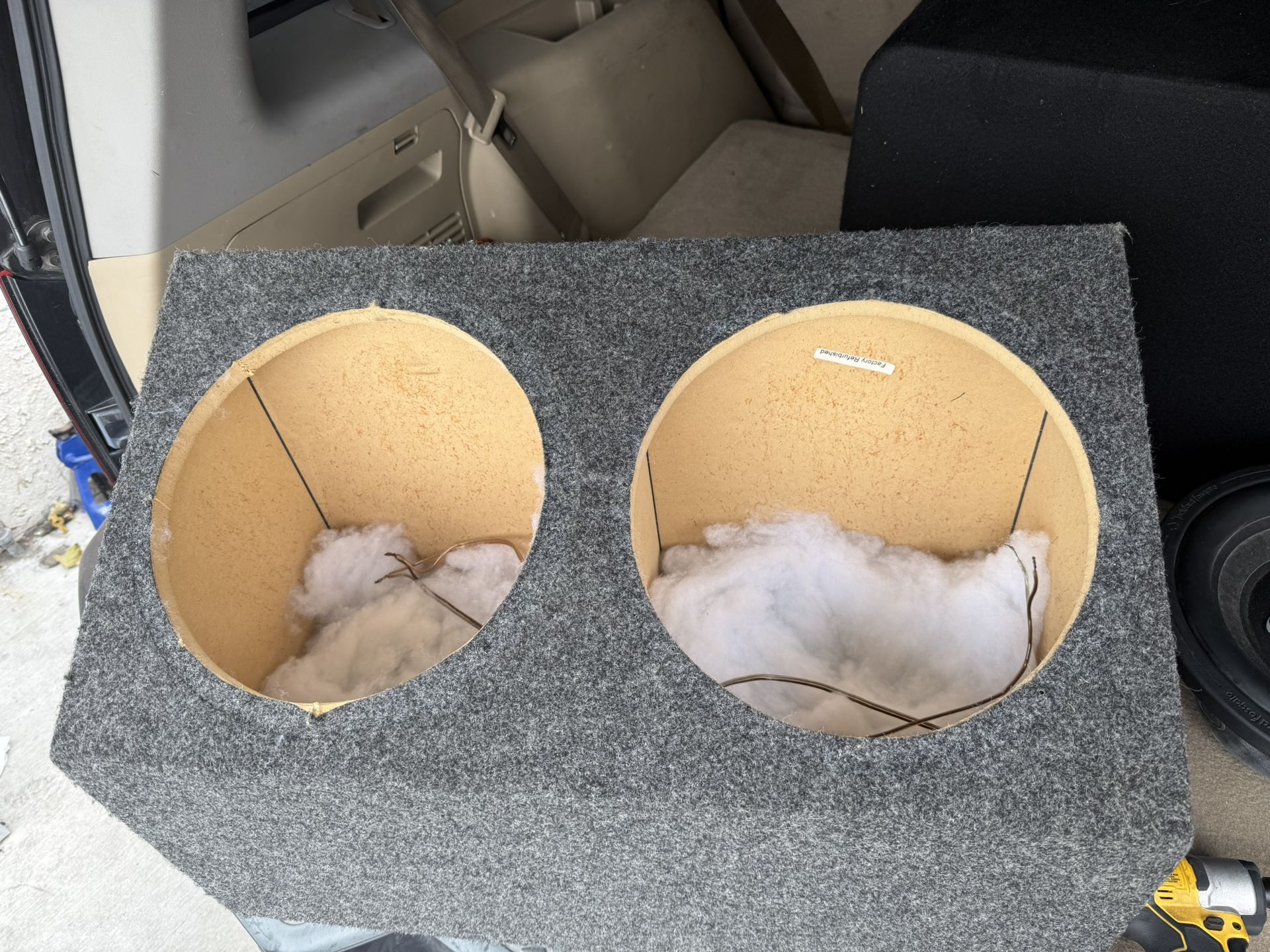 12 Inch Subwoofer Sealed Box Enclosure Good Condition