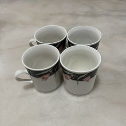 4 Piece Mug Set