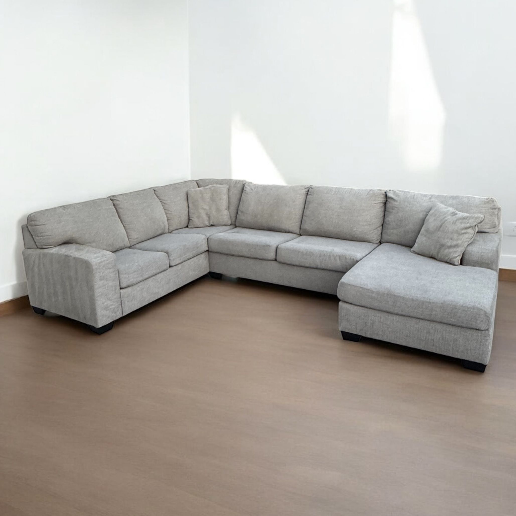 GREY SECTIONAL COUCH