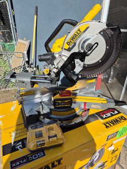 DEWALT 60V Double Bevel Sliding Miter Saw