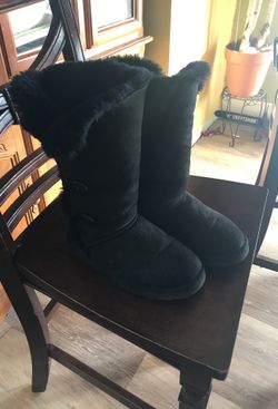 Authentic black uggs