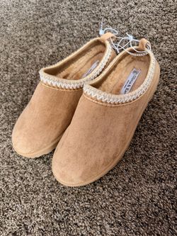 Women’s Slippers