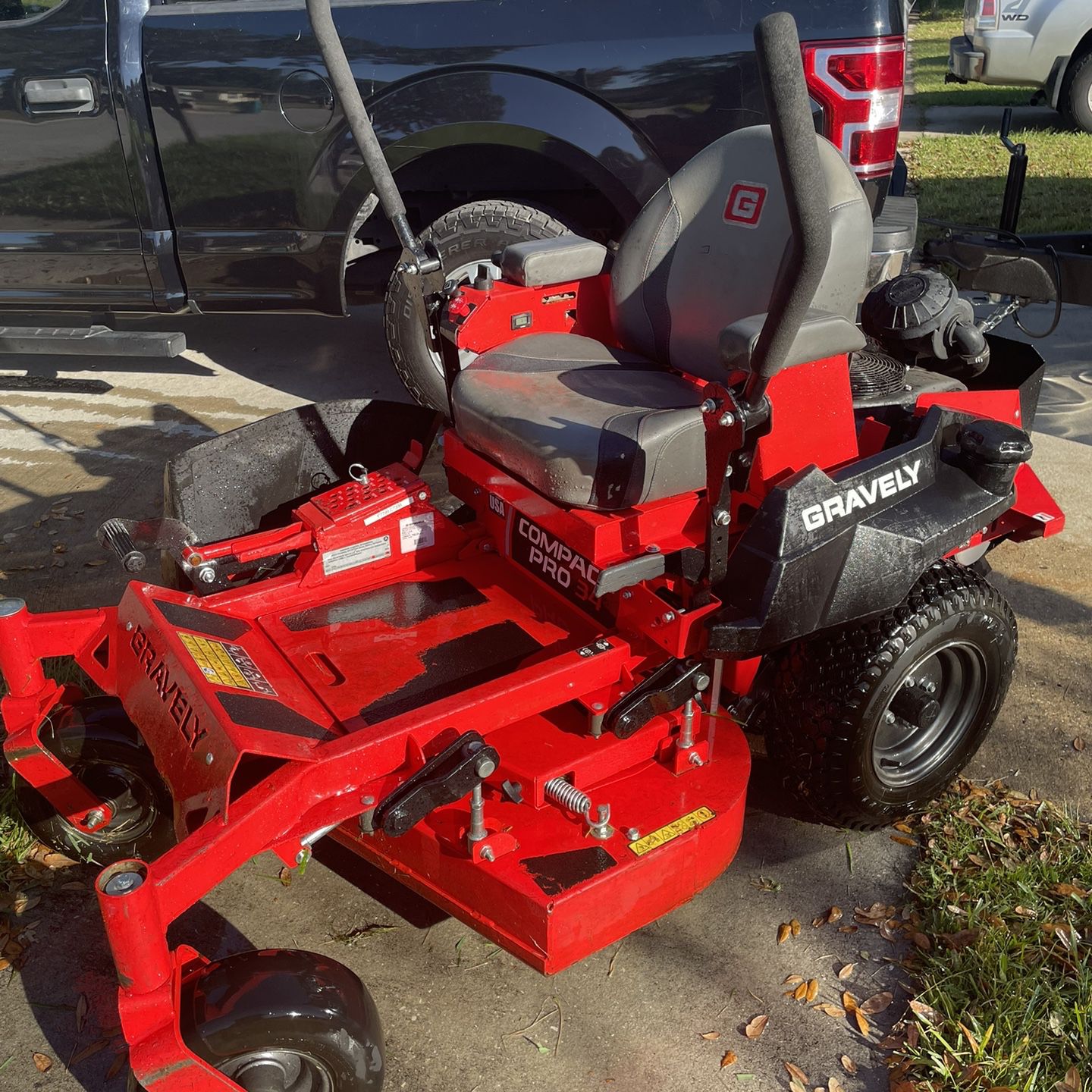 34 Inch Gravely Compact Pro Zero Turn Lawnmower For Sale 6,000