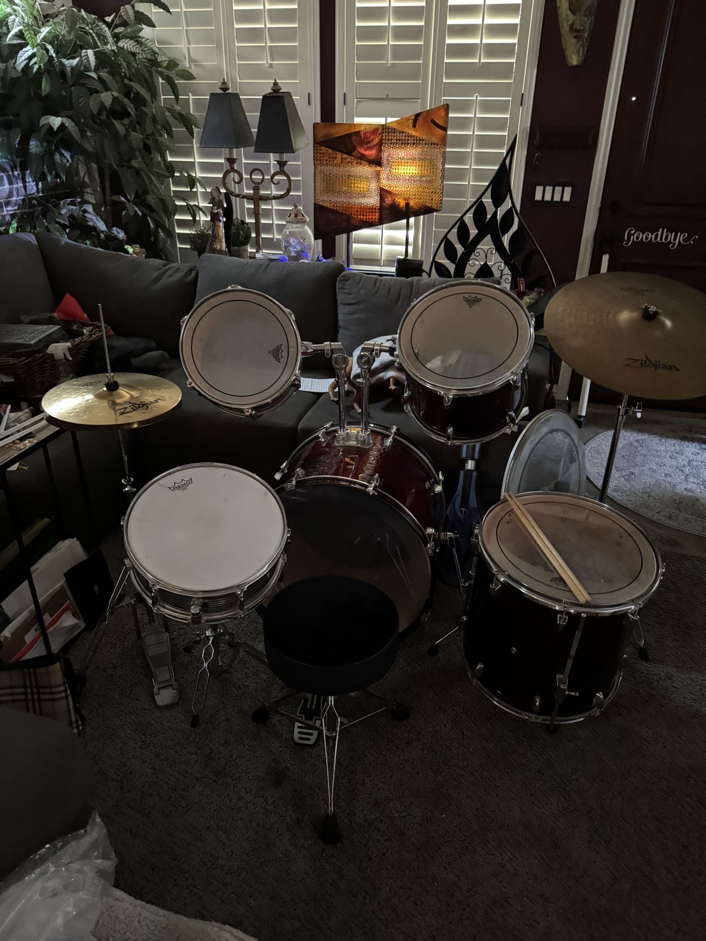 5 Pcs Pdp Drum Set In Great Condition With Top Of the Line Cymbals