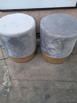 Set of 2 Round Velvet Ottomans with Gold Base